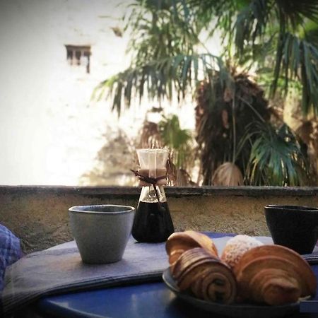 Studio Avec Terrasse Sur Cour, Authentique, Calme Avignon Exteriör bild
