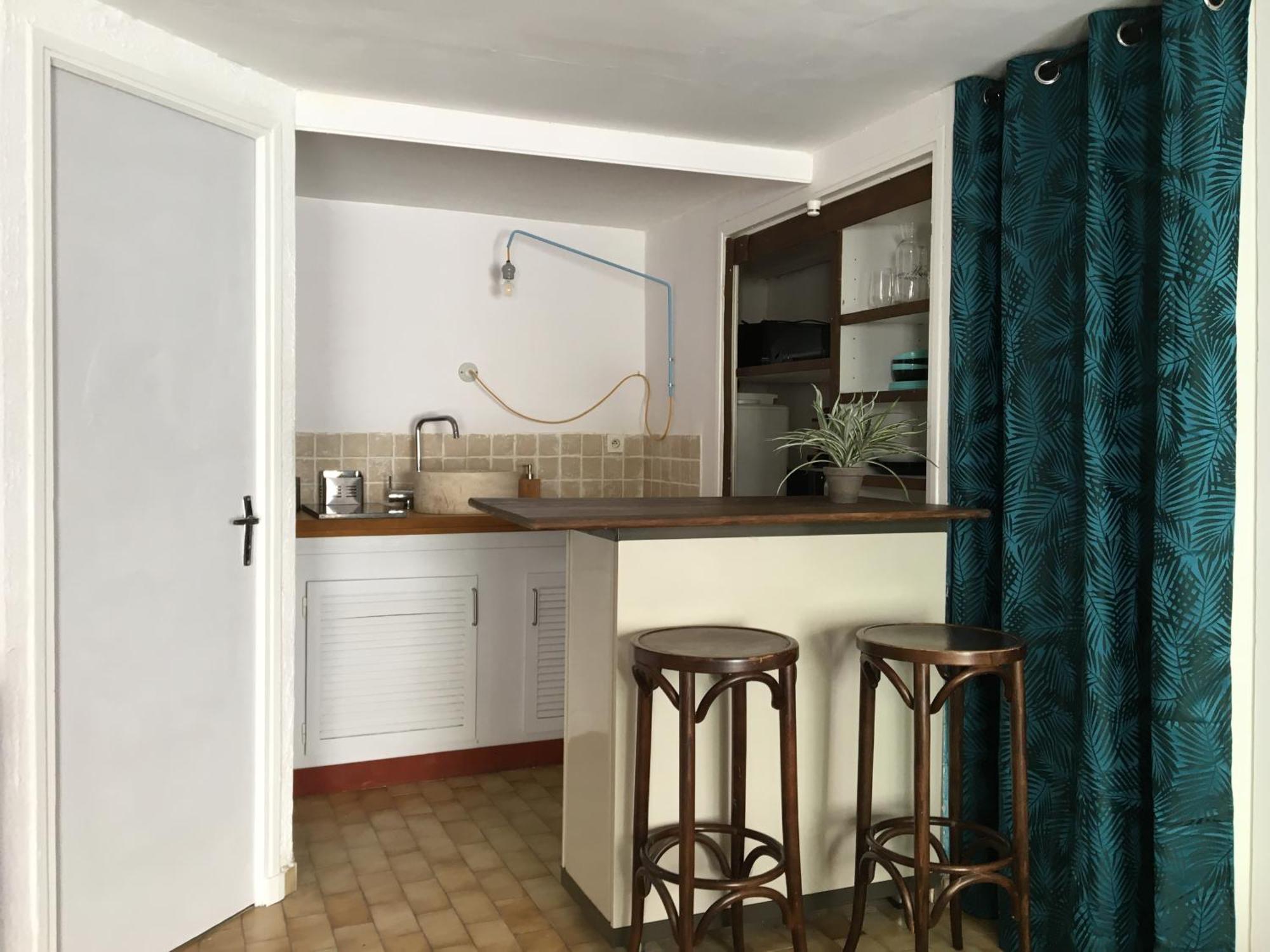 Studio Avec Terrasse Sur Cour, Authentique, Calme Avignon Exteriör bild